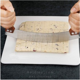 تصویر پیتزا بر مدل هلالی کد 18740 