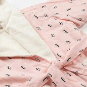 تصویر حوله تن‌پوش کودکانه BMA با طرح پنگوئن و داخل کرکی سوپرسافت – سایز 6 