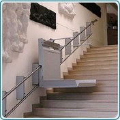 تصویر بالابر بیمار برقی ویلچر از پله 