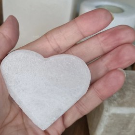 تصویر سنگ نمک قلبی سایز ۵ 