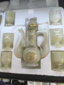 تصویر گلاب‌پاش مرمر 