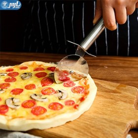 تصویر پیتزا بر استیل 