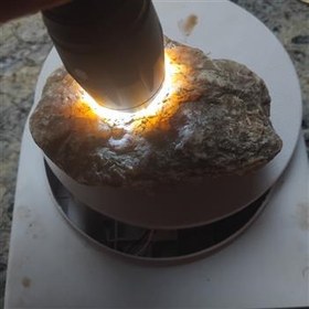 تصویر یاقوت صورتی زیبا 330گرمی راف 