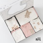 تصویر ست نوزادی نیلی ۱۳ تیکه طرح قلب سایز ۰ تا ۳ ماه 