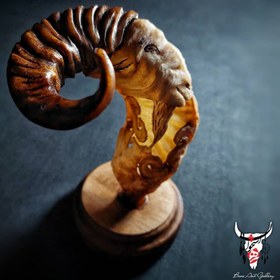 تصویر استند شاخ قوچ حکاکی 