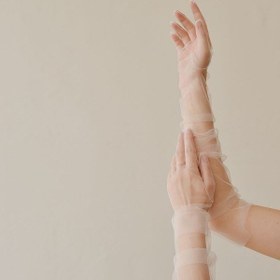 تصویر دستکش توری کرم 