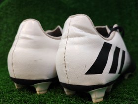 تصویر کتونی کفش استوک دار چمنی اورجینال آدیداس سایز۴۴ Football shoes