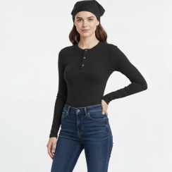 تصویر بلوز زنانه گپ دکمه‌دار بهبود | Behboud - رنگ: مشکی - سایز : M بلوز زنانه گپ، بلوز دکمه‌دار، بافت زنانه بهبود، بلوز ۳ دکمه، بلوز کشباف زنانه، Behboud، خرید بلوز لطیف