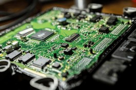 تصویر تعمیرات تخصصی ایسیو خودروهای ژاپنی و کره‌ای و المانی و چینی Specialized repairs of Japanese and Korean cars