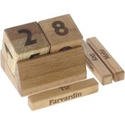 تصویر تقویم رومیزی چوبی مکعبی با فونت انگلیسی Wooden cube calendar