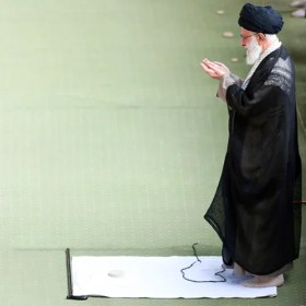 تصویر سجاده و جانماز رهبری 