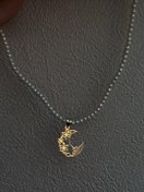 تصویر گردنبند مرواریدی با پلاک طلا - ماه 