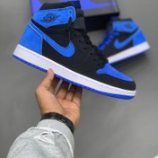 تصویر کفش نایکی ایر جردن ۱ ساقدار ورنی مشکی آبی سایز ۴۶ 