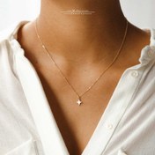 تصویر گردنبند نقره مینیمال ستاره درخشان 