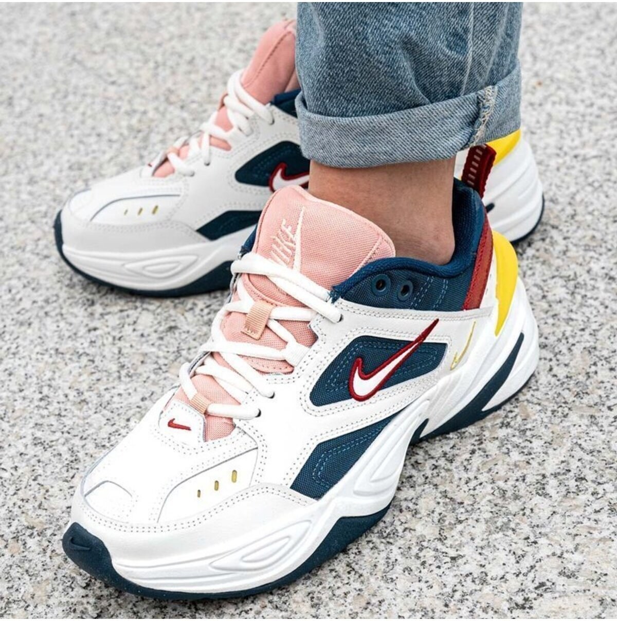 ao3108 nike m2k tekno