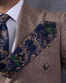 تصویر ست کراوات و دستمال جیب مردانه نسن | طرح برگ کرم سرمه‌ای T129 