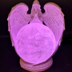 تصویر آباژور سنگ نمک مدل فرشته بزرگ با گوی قطر 12 