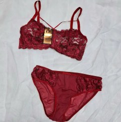 تصویر ست شورت و سوتین توری فنر دار 