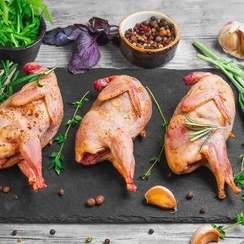 تصویر گوشت بلدرچین 3 عددی پاک شده 