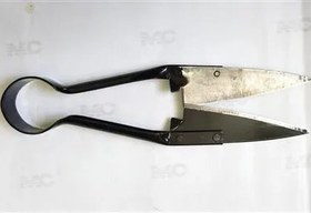 تصویر قیچی پشم زنی قدیمی تیز 