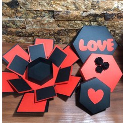 تصویر جعبه هدیه تولد و ولنتاین مدل سوپرایز جادویی دورنگ مشکی و قرمز 