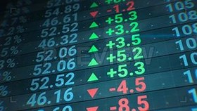 تصویر دانلود فوتیج تابلو نرخ‌های بورس اوراق بهادار Stock Market Exchange Rates 