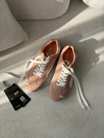 تصویر کتانی پوما صورتی 