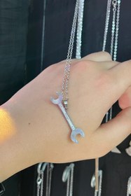 تصویر گردنبند فانتزی آچار 