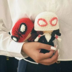 تصویر عروسک بافتنی اسپایدرمن 