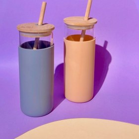 تصویر ماگ پیرکس با نی بامبو 