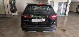 تصویر نیسان قشقایی مدل 2025 ا آنر آنر