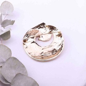 تصویر سنجاق سینه پیچ 