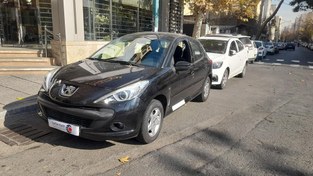 تصویر پژو 207 مدل 1402 ا دنده ای سقف شیشه ای دنده ای سقف شیشه ای