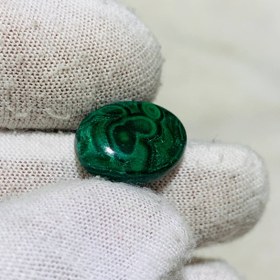 تصویر نگین مالاکیت سبز اصل سایز 16*12 میلی‌متر 