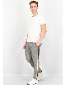 تصویر شلوار جگر مردانه با فیت معمولی، سفید/مشکی برند selected Men Regular Fit Plain Jogger Pants, White/Black