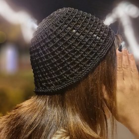 تصویر کلاه توری مکرومه مشکی A luxurious lace hat