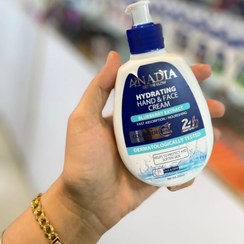 تصویر کرم آبرسان بلوبری آنادیا حجم ۲۵۰ میل 