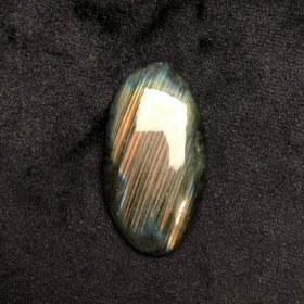 تصویر نگین لابرادوریت تراش بیضی با لابرادورنسی لیزری هفت رنگ باکیفیت Labradorite