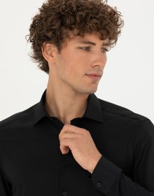 تصویر پیراهن آستین بلند مردانه یقه کلاسیک نخی جذب سیاه پیرکاردین 