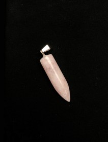 تصویر مدال رزکوارتز صورتی تراش تیر تفنگ Rose quartz