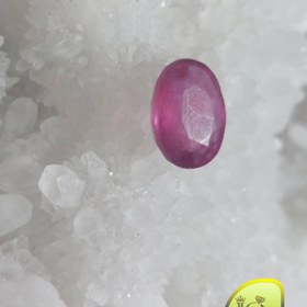 تصویر نگین یاقوت سرخ 