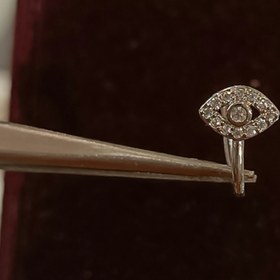 تصویر پیریسینگ بینی 