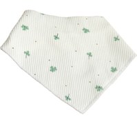 تصویر پیشبند دستمال گردنی نوزادی طرح برگ سبز دانالو Danaloo 