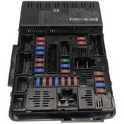 تصویر جعبه فیوز داخل موتور نیسان ماکسیما 