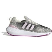 Swift run w q2 hotsell adidas originals