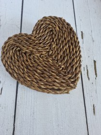 تصویر جعبه حصیری مدل قلب 