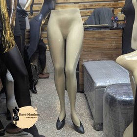 تصویر مانکن نیم تنه پا سفید 