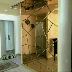 تصویر آینه شکسته 