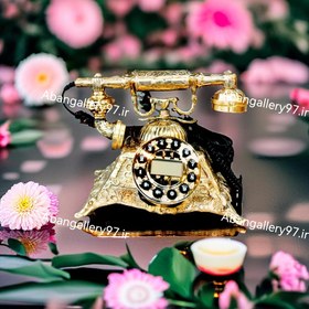 تصویر تلفن رو میزی برنجی 