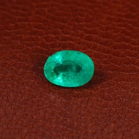 تصویر نگین زمرد کد 30139 Emerald stone